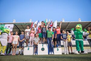 Lee más sobre el artículo Más de 400 niños y niñas participan en las Lorolimpiadas UdeC 2024