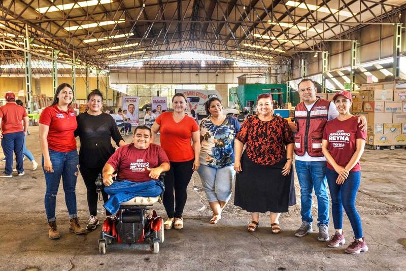 En este momento estás viendo Reconoce Armando Reyna a ‘Tostadería Guízar’ por generar empleos en Tecomán