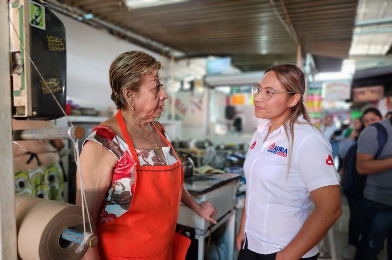 En este momento estás viendo Laura Montes asume el compromiso de apoyar a personas sin hogar