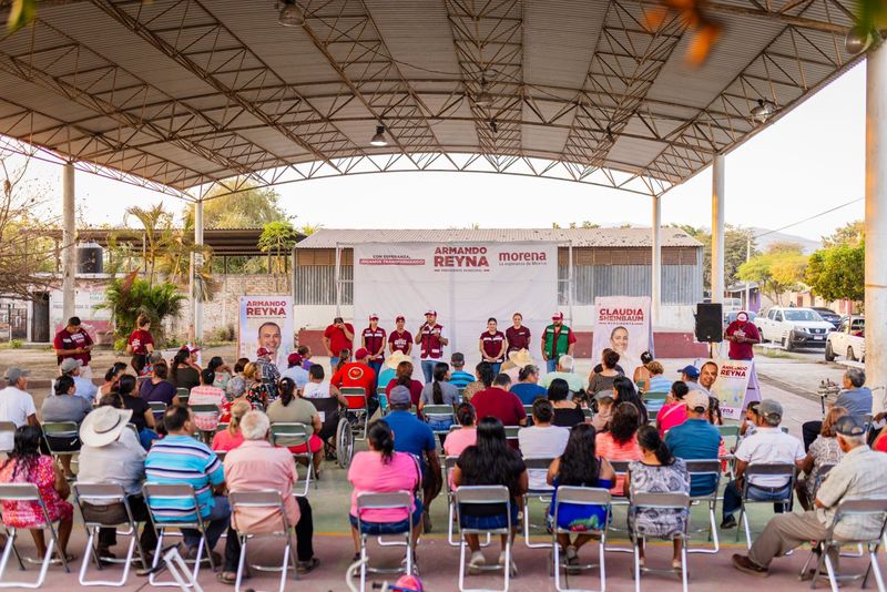 En este momento estás viendo Se compromete Armando Reyna a fortalecer el deporte en Tecomán