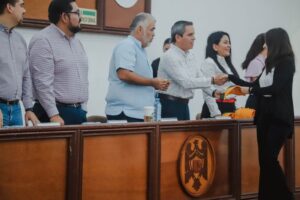 Lee más sobre el artículo Otorga Grupo Cima 60 becas para estudiantes de la UdeC en Manzanillo