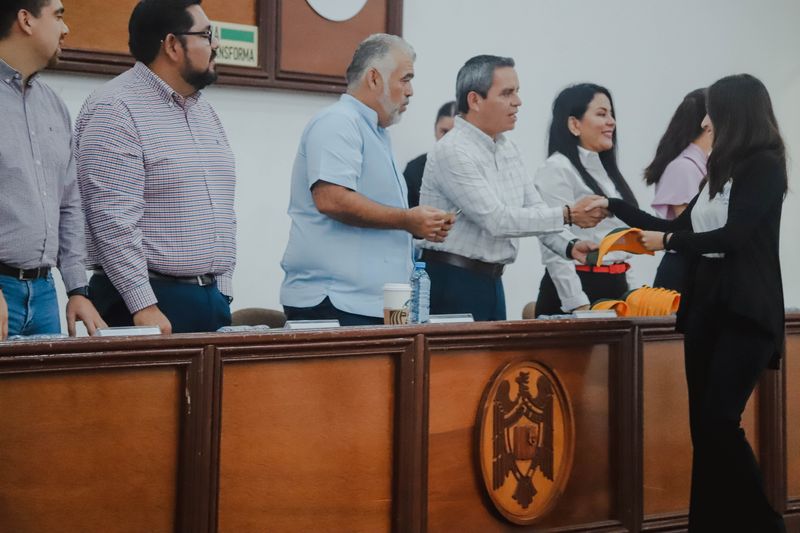 En este momento estás viendo Otorga Grupo Cima 60 becas para estudiantes de la UdeC en Manzanillo