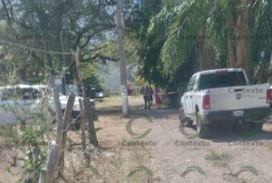 Lee más sobre el artículo Balacera entre sujetos armados y policías deja 2 muertos en Tecomán