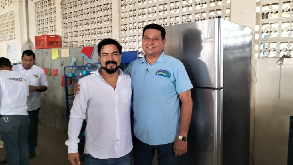 Empresarios de Tecomán siguen abriendo sus puertas a Julio Anguiano