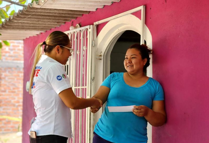 En este momento estás viendo Urgente que Tecomán cuente con policía de barrio: Laura Montes