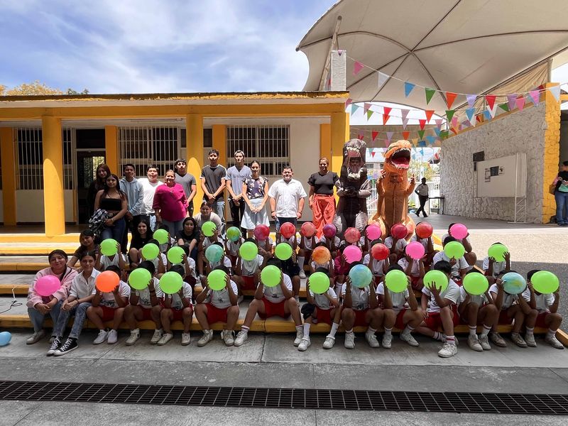 En este momento estás viendo Festeja Bachillerato 32 a la niñez de Suchitlán