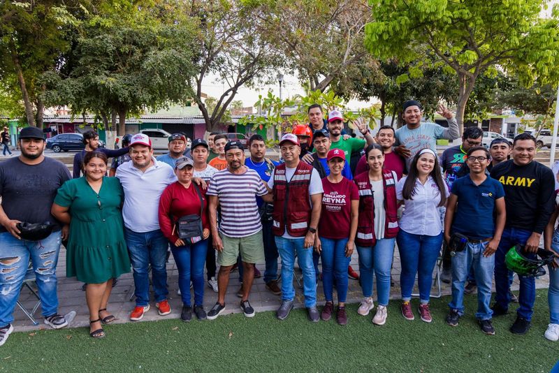 En este momento estás viendo Ofrece Armando Reyna vivienda a repartidores de Tecomán