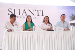 Lee más sobre el artículo Gobernadora acompaña colocación de primera piedra de Shanti Residencial, en Manzanillo