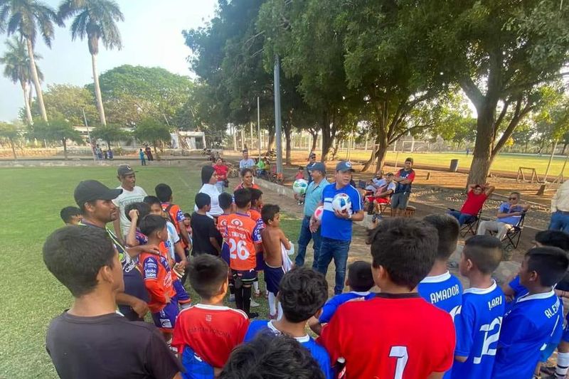 En este momento estás viendo Para prevenir delitos, Luis Gama impulsará el deporte en Armería