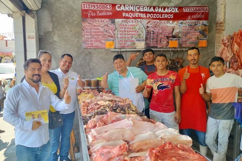 En este momento estás viendo Locatarios del Mercado Cuauhtémoc respaldan a Julio Anguiano para la Presidencia