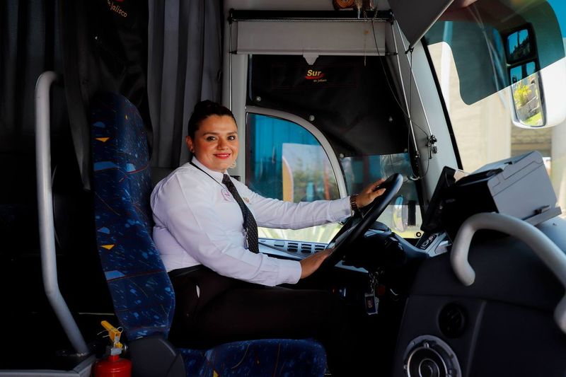 En este momento estás viendo Se gradúa primera generación de ‘Mujeres al Volante’