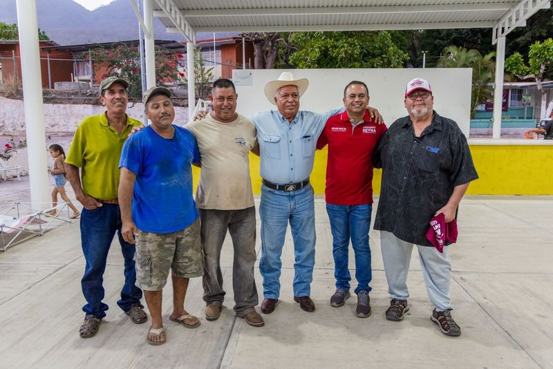 En este momento estás viendo Se compromete Armando Reyna a rehabilitar pozos de agua para mejorar suministro