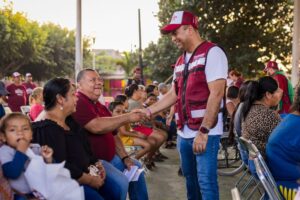 Lee más sobre el artículo ‘Regresarán domingos familiares a la cabecera municipal y comunidades de Tecomán’: Armando Reyna