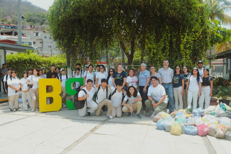 En este momento estás viendo Cierre exitoso de talleres sustentables, en el Bachillerato 9 de Manzanillo