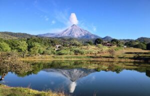 Lee más sobre el artículo Registra Volcán de Colima 9 sismos y 2 derrumbes esta semana; está en semáforo verde