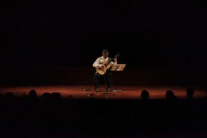 Lee más sobre el artículo Con un concierto de Carlos Laguna inicia edición 18 de Guitarromanía