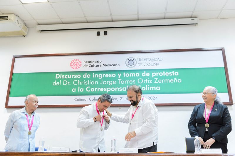 En este momento estás viendo Ingresa Christian Torres Ortiz como miembro honorario al Seminario de Cultura Mexicana