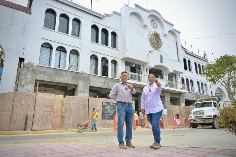 En este momento estás viendo Supervisa Griselda Martínez obras de renovación y reforzamiento del edificio de la Presidencia Municipal de Manzanillo