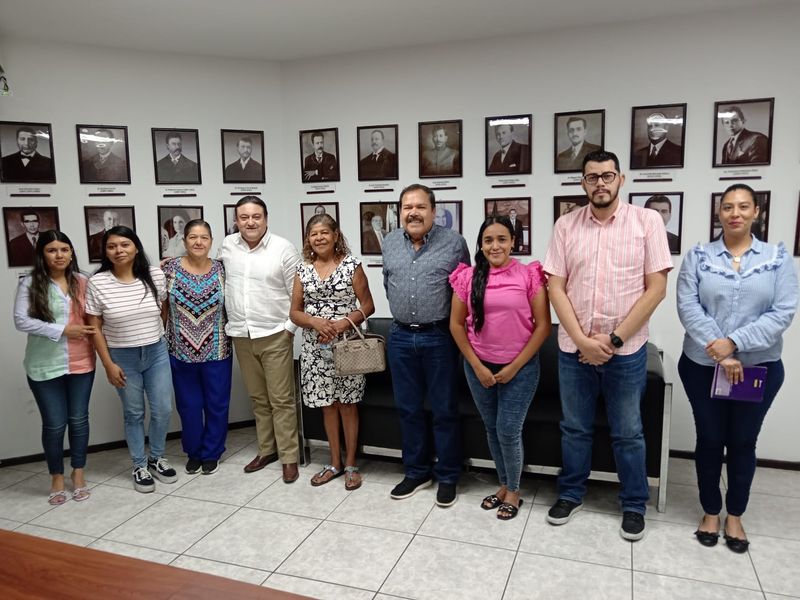 En este momento estás viendo Atiende Gobierno Colima diversas peticiones de maestras de la entidad