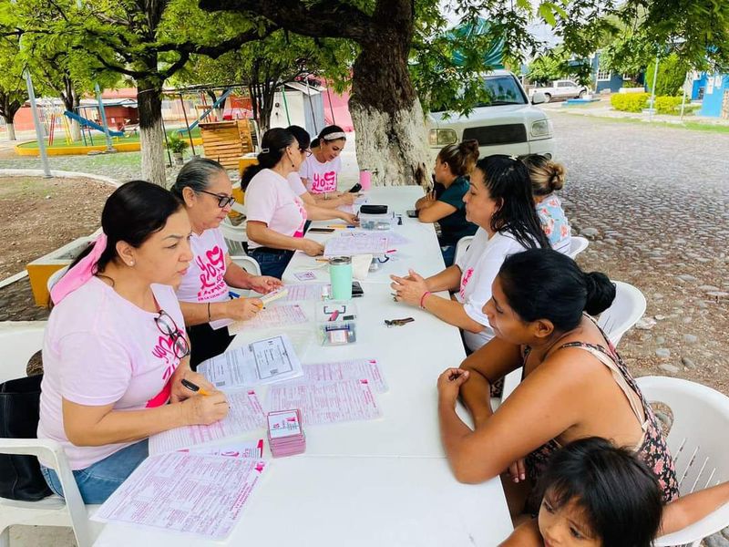 En este momento estás viendo Atiende brigada de Asociación Contra el Cáncer Tecomense a 26 personas en Tecolapa