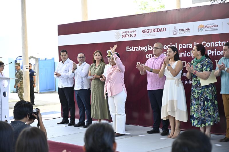 En este momento estás viendo Destaca alcaldesa de Manzanillo esfuerzo interinstitucional para fomentar la paz