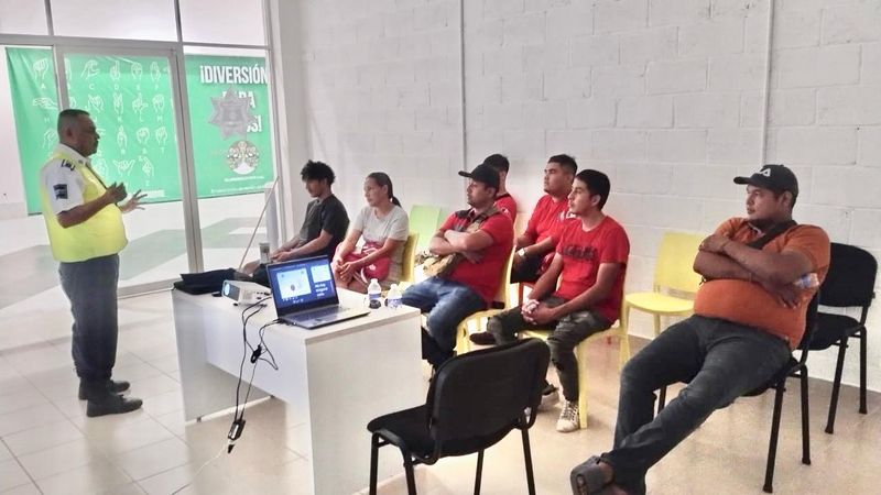 En este momento estás viendo Imparte Vialidad charla de cultura vial a tecomenses