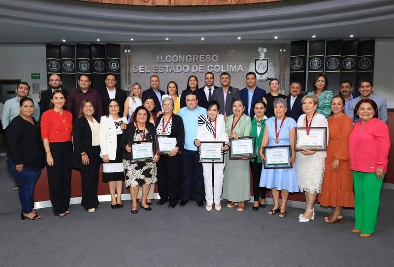 En este momento estás viendo LX Legislatura entrega por primera ocasión el galardón Torres Quintero a seis maestras con más de 50 años de servicio