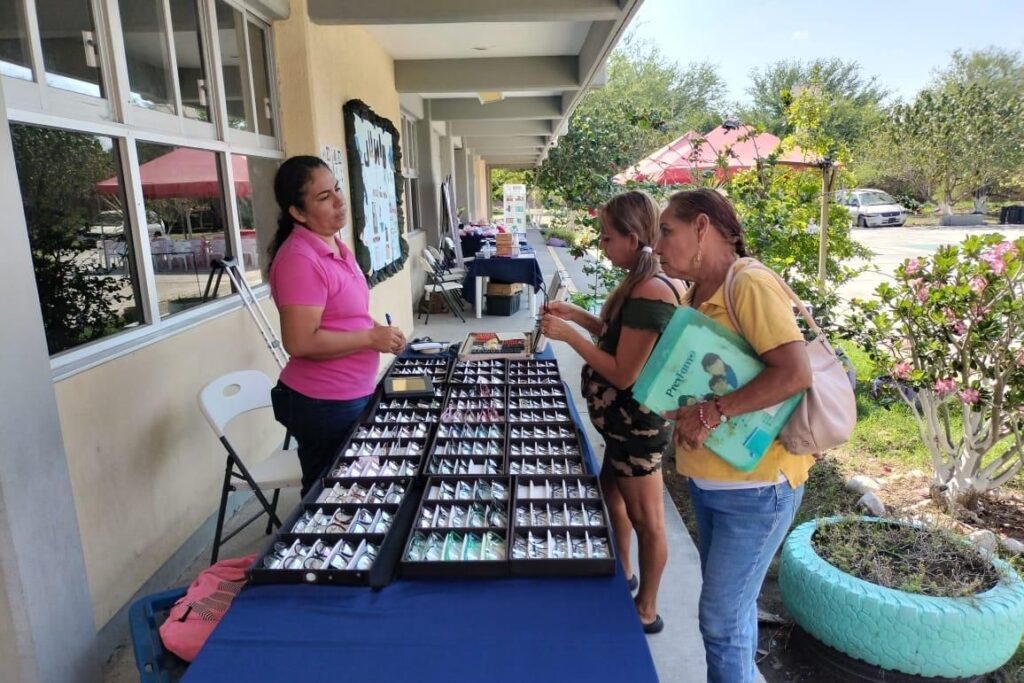 Organiza fundación Don Jorge Aguilar Heredia la 3a Caravana de Salud en Tecomán