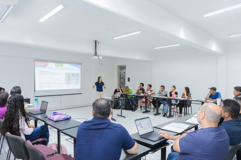 En este momento estás viendo Promueven perspectiva de género en la docencia deportiva, en la UdeC