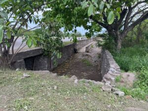 Lee más sobre el artículo Trabaja Obras Públicas en limpieza de drenes para evitar inundaciones, en Tecomán