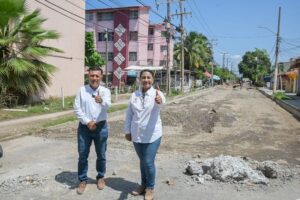 Lee más sobre el artículo Realiza Ayuntamiento de Manzanillo renovación integral de la av. Cedros en Valle de Las Garzas