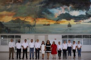 Lee más sobre el artículo Firman convenio de colaboración UdeC y agencia naviera Evergreen, en Manzanillo