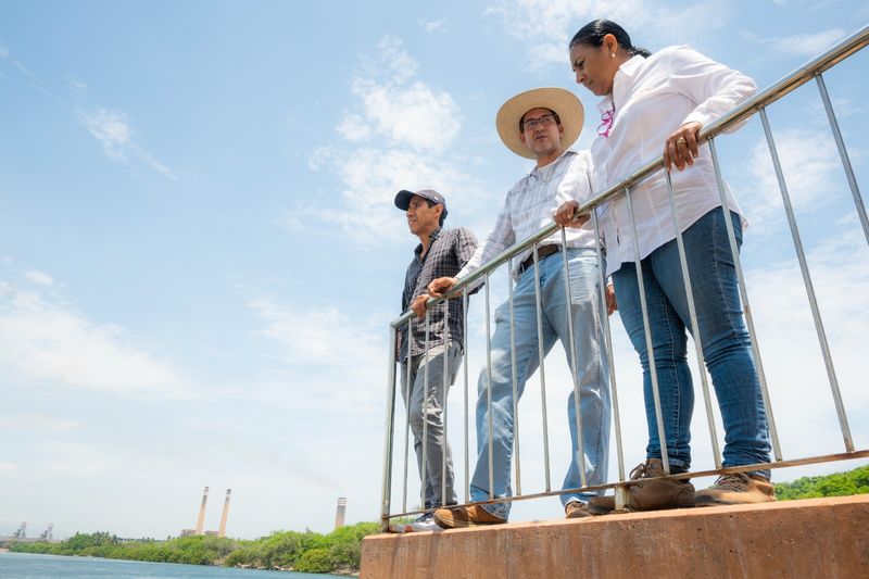 En este momento estás viendo Griselda Martínez supervisa obras junto con la Sedatu