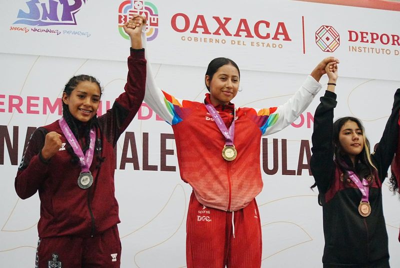 En este momento estás viendo Concluyen Juegos Nacionales Populares 2024 con medalla de plata de colimense Jimena Ávila