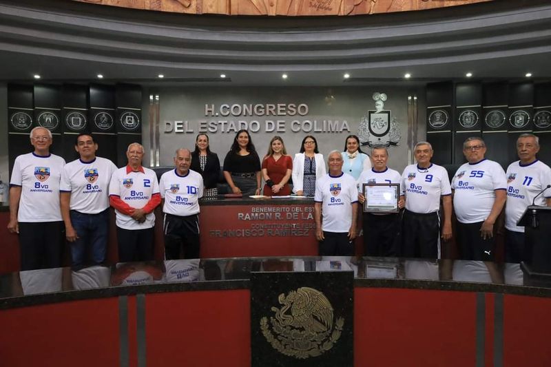 En este momento estás viendo Congreso reconoce a personas mayores de 100 años y mayores de 65 destacadas en arte, ciencia, labor humanística y deporte