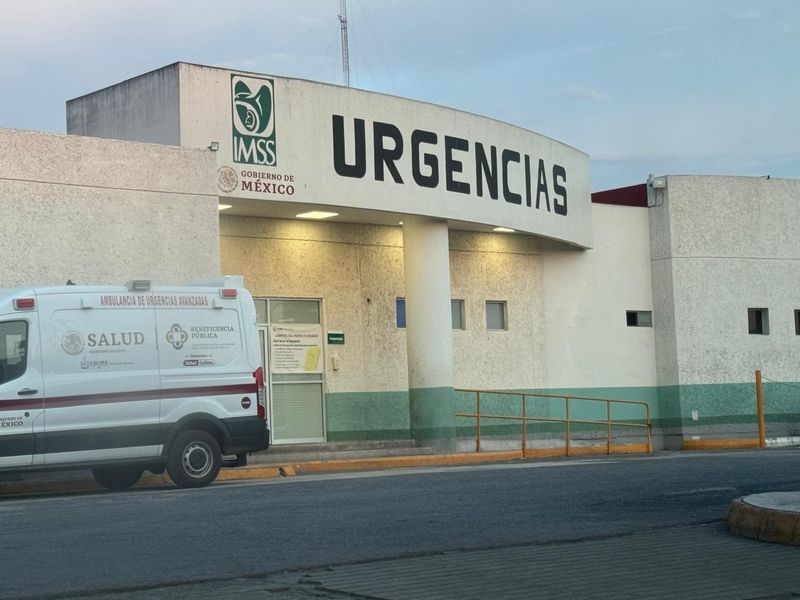 En este momento estás viendo Inconforma falta de pago personal de limpia del Hospital General de Tecomán