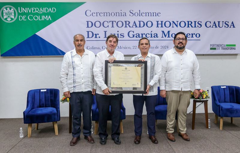 En este momento estás viendo Entregan grado de Dr. Honoris Causa al poeta y escritor español Luis García Montero