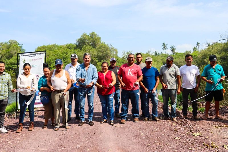 En este momento estás viendo Rehabilitan camino a la playa Boca de Apiza, Colima