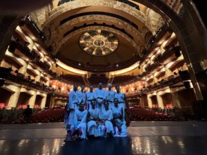 Lee más sobre el artículo Bailarines de la UdeC participaron en coreografía de Jaciel Neri estrenada en Bellas Artes