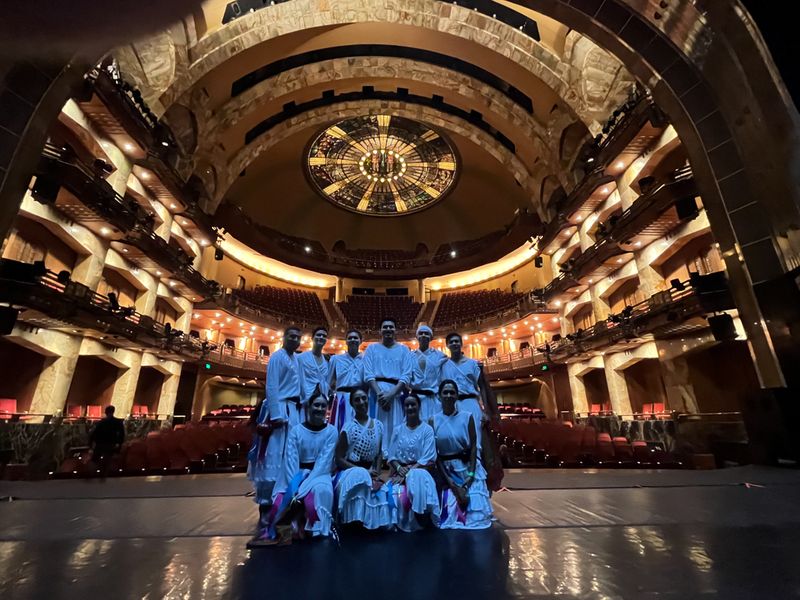 En este momento estás viendo Bailarines de la UdeC participaron en coreografía de Jaciel Neri estrenada en Bellas Artes