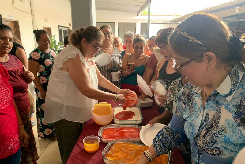 En este momento estás viendo Inaugura Diana Zepeda curso de gelatina artística