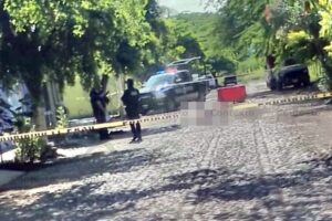 Lee más sobre el artículo Tecomán: hieren con navaja a hombre; fallece en plena calle