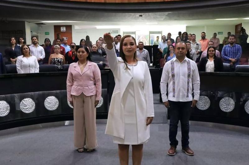 En este momento estás viendo Rinde protesta Esperanza Ramírez como fiscal anticorrupción