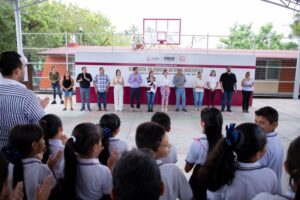 Lee más sobre el artículo Entregan dos obras en escuelas de Tecomán