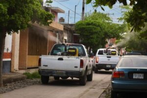 Lee más sobre el artículo Hoy fumigan contra el dengueen Colima, Tecomán, Manzanillo, Minatitlán y Villa de Álvarez