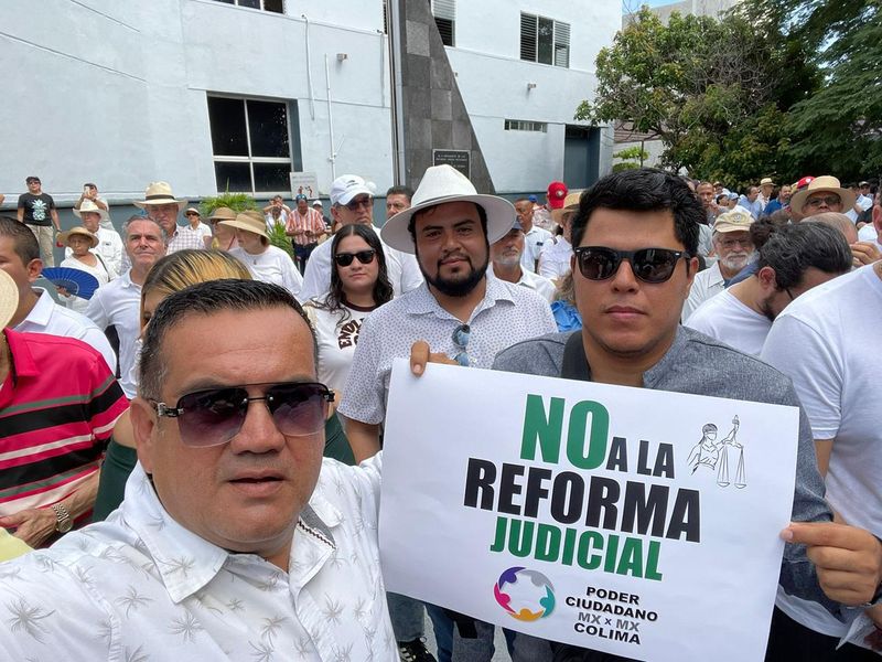En este momento estás viendo Señala Jonathan Castillo que seguirán protestando por la reforma al Poder Judicial