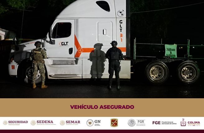 En este momento estás viendo Aseguran Policía Estatal y Semar un tractocamión robado, en Colima