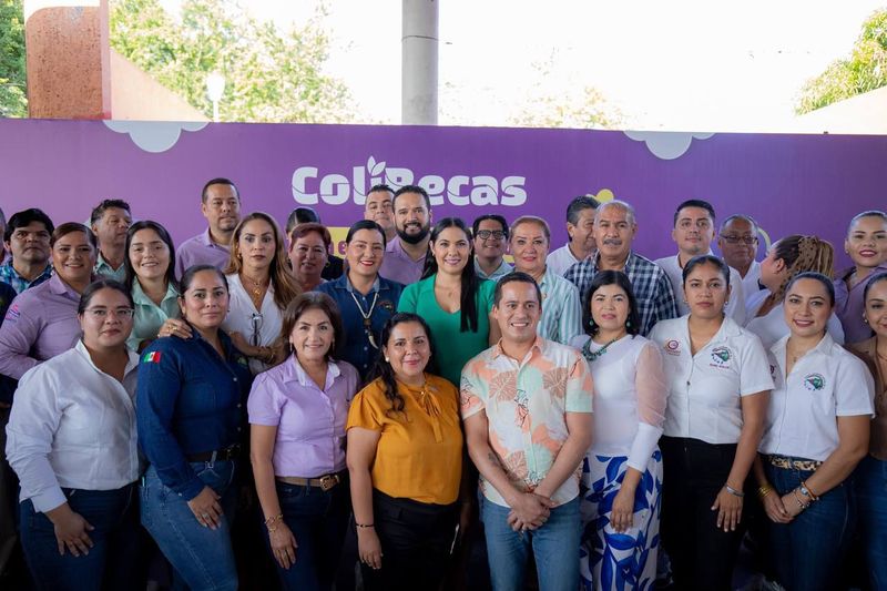 En este momento estás viendo Concluye Gobierno entregas ordinarias de laptops gratuitas en Escuela de Talentos