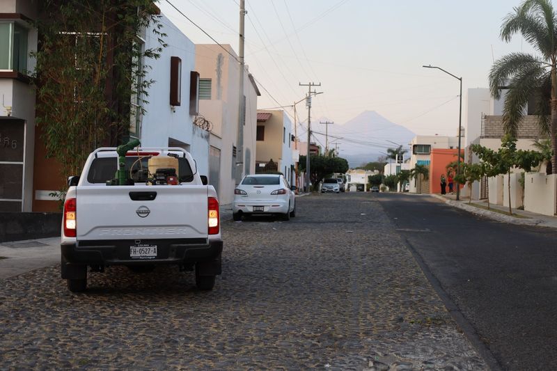 En este momento estás viendo Continúa la fumigación contra el dengue en Colima y Manzanillo, este viernes