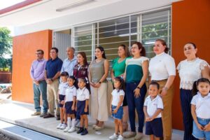 Lee más sobre el artículo Entrega gobernadora 2 aulas en jardín de niños en Coquimatlán; invierten más de $2 millones